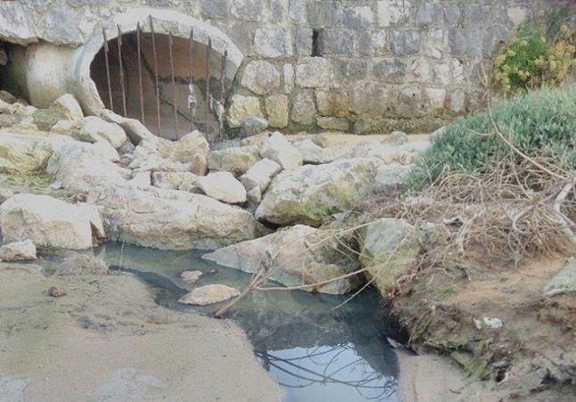 Centinelas denuncia nuevos vertidos en la playa de Usil