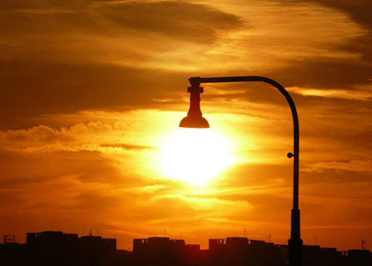 Granada estudia los efectos del confinamiento en la contaminación lumínica