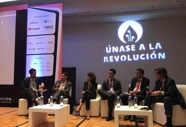 Una decena de firmas andaluzas de energía renovable participan en el foro Mirec Week de México