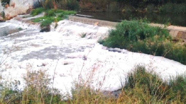 La plataforma del río Guadaíra alerta de un nuevo vertido de residuos de salmuera aprovechando las lluvias
