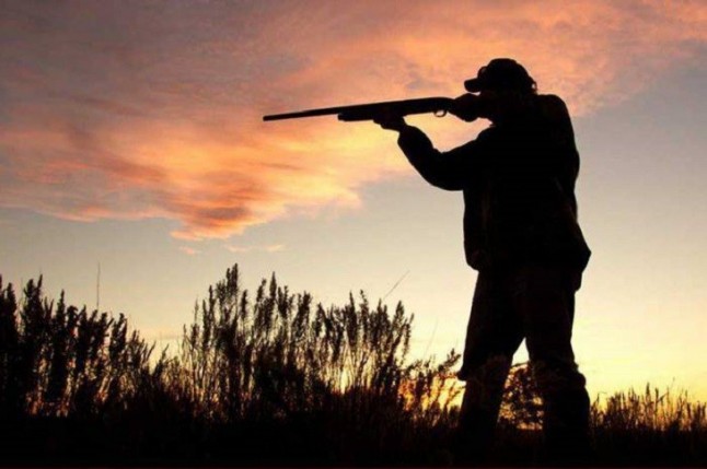 La ‘derechita cobarde’ de Andalucía promueve la ‘caza’