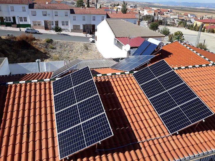 Con el Día Mundial del Sol 2021 las comunidades energéticas llegan a pueblos de Granada