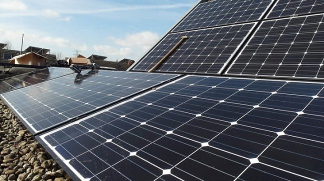 Logroño destina fondos para el mantenimiento de las cubiertas fotovoltaicas municipales durante un año