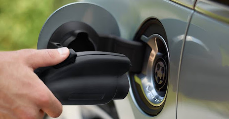 Bosch se lanza a por los puestos de recarga del coche eléctrico en Europa