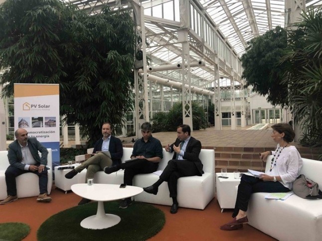 Los principales partidos políticos de Madrid a favor del autoconsumo