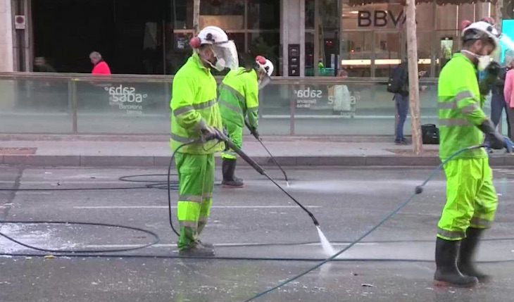 Ante la crisis Barcelona garantiza los servicios de recogida de residuos