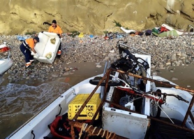 Retiran 495 kg de fibrocemento de la isla de Sa Conillera en Ibiza