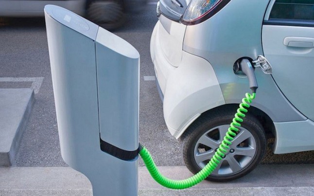 Los ayuntamientos de La Rioja ya pueden solicitar ayudas para puntos de recarga de coches eléctricos