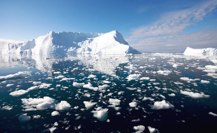 Agua cálida reduce al 50% el crecimiento de hielo invernal en el Ártico