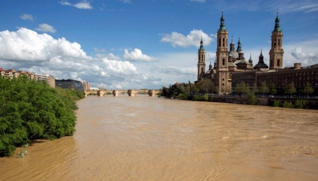 Navarra y La Rioja inician las primeras reparaciones por la crecida del Ebro