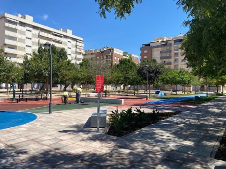 Un espacio verde de 6.000 m2 se abre en el nuevo eje peatonal entre Ronda Sur y Santiago el Mayor