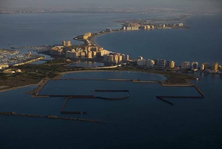 España inicia el proceso para la reversión al Estado de los espacios correspondientes a Puerto Mayor