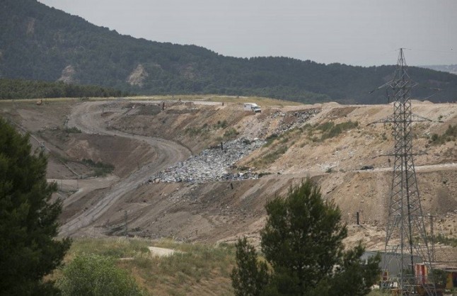 Piden trasladar la basura del vertedero de Alcalá de Henares a Valdemingómez