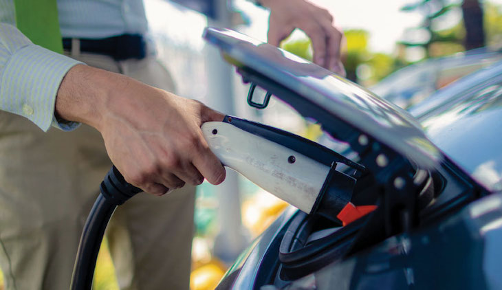 Las búsquedas de coches eléctricos en Internet se multiplican por siete en lo que va de año