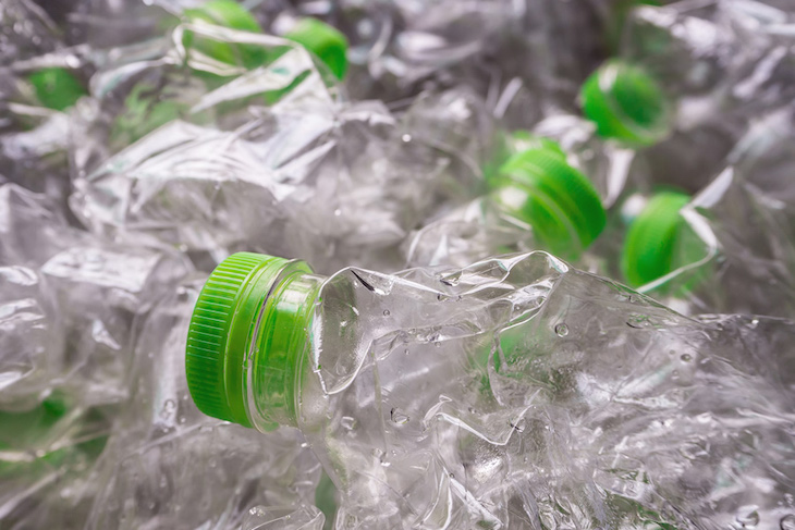 ECA avisa de que tratar envases de plástico con SDDR en España "perjudicaría" socioeconómicamente