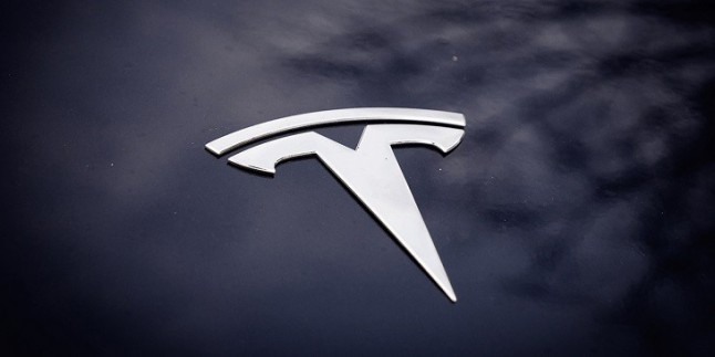 Tesla anuncia una ampliación de capital de unos 2.300 millones de dólares