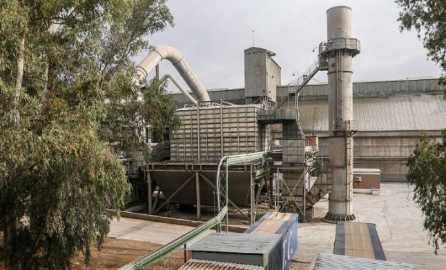 Deniegan la licencia para incinerar residuos a la cementera Cosmos