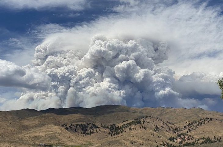 Un incendio en California deja el mayor pirocúmulo visto en EEUU