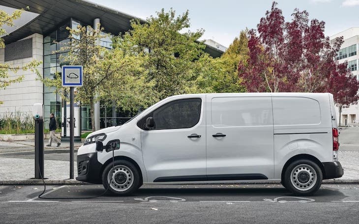 PSA Vigo arranca con el montaje de la furgoneta eléctrica