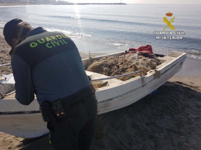 La Guardia Civil de Almería interviene más de 500 kilos de pescado sin trazabilidad y 75 paños de redes de trasmallo
