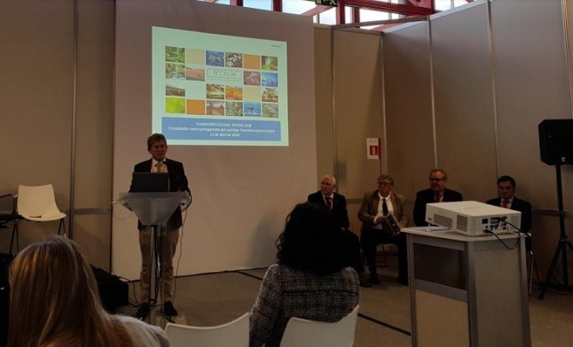 La Fundación Ecolum-Recyclia firman un acuerdo con Apiem