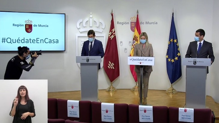 Varios miembros del Gobierno de Murcia serán investigados por favorecer intereses cinegéticos