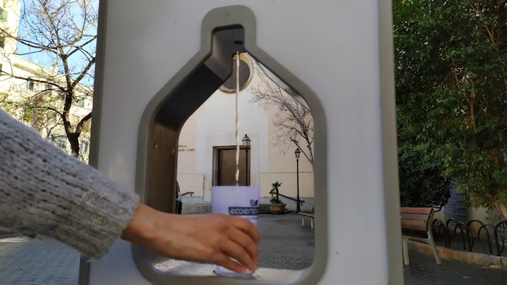 Baleares implementa fuentes de agua potable para reducir las botellas plástico