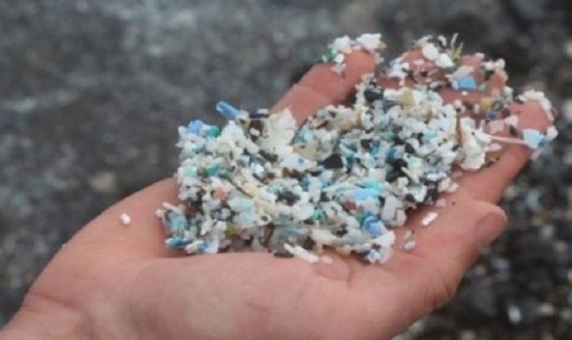 Cada persona se mete ‘entre pecho y espalda’ 70.000 partículas microplásticas al año