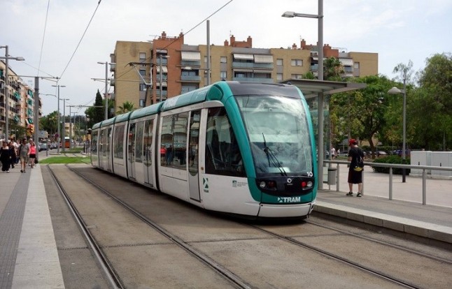 Nuevo revés político al tranvía en Barcelona