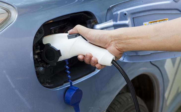 Malas noticias. España confirma el objetivo de equiparar de forma paulatina el diésel y la gasolina