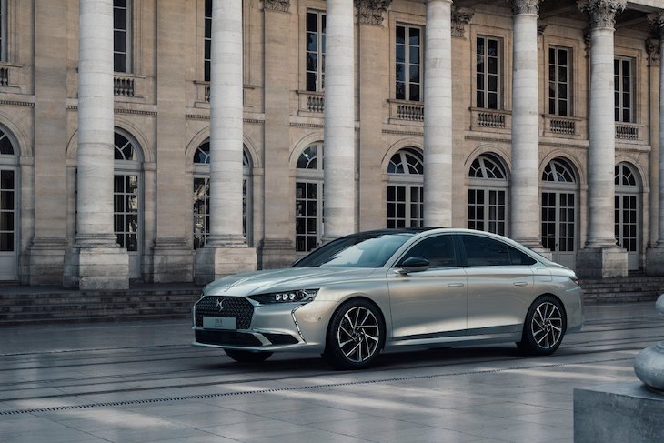 DS 9 con motor híbrido enchufable