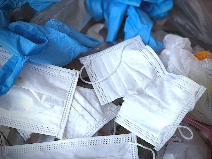 Feria de Valencia reciben los residuos covid-19 que ya no caben en los hospitales ni en las plantas de reciclaje