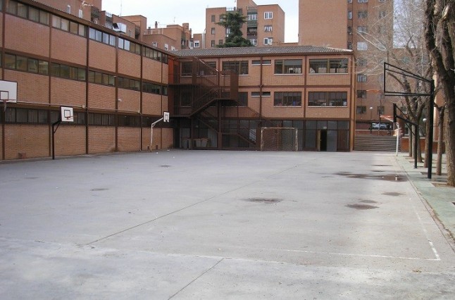 Sostenibilidad para transformar los patios de los colegios madrileños