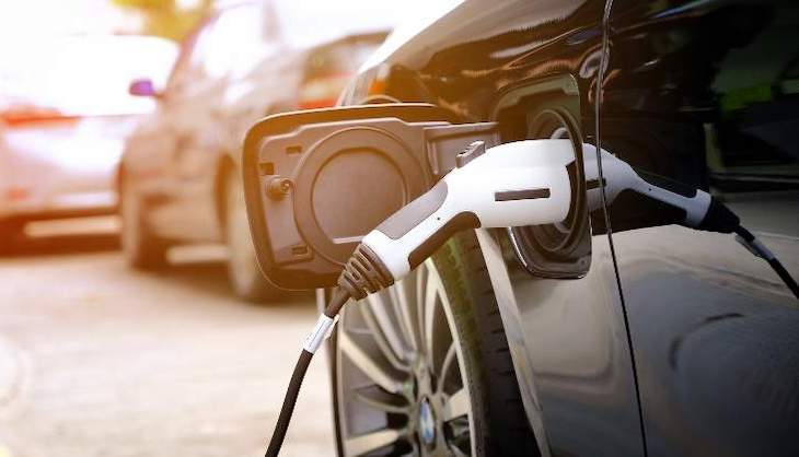 Japón ‘fulmina’ a los coches de gasolina a partir en 2030