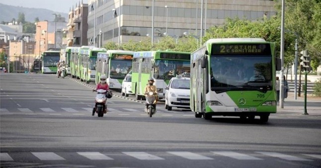 Aucorsa pone en servicio este jueves en Córdoba los 18 nuevos autobuses híbridos propulsados por gas natural