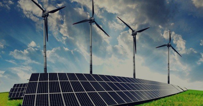 Agricultura y Endesa coinciden en explorar el potencial andaluz en energías renovables para generar empleo