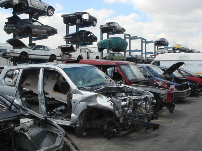 Euskadi. Los desguaces (CAT) informarán sobre reutilización de piezas y reciclaje de vehículos