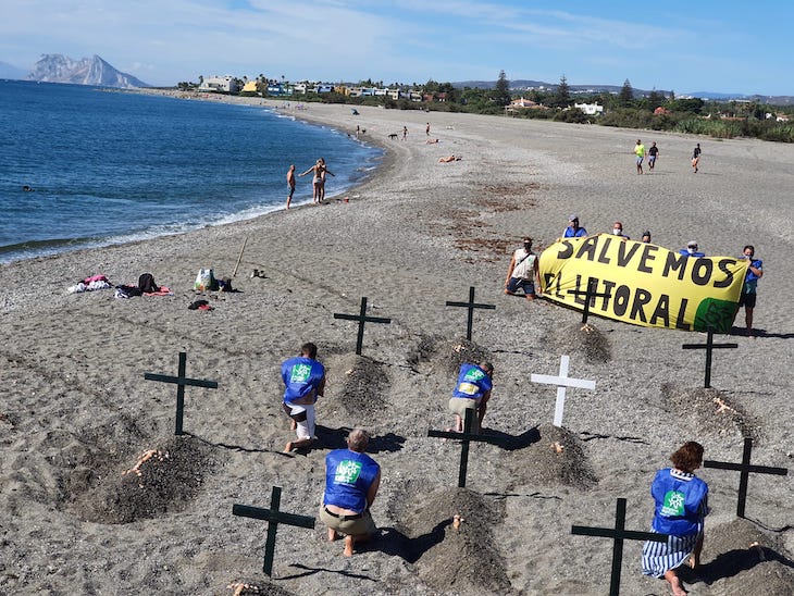 Ecologistas critica que "la desembocadura del río Guadiaro y su paraje Natural son un cementerio