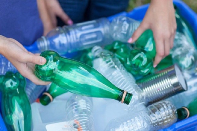 Mejoran la cifras de reciclaje de plásticos y papel en Galicia