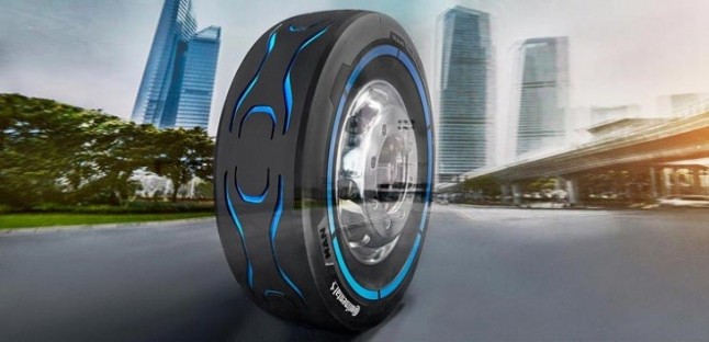 Continental presenta un neumático exclusivo especialmente diseñado para el camión eléctrico MAN CitE