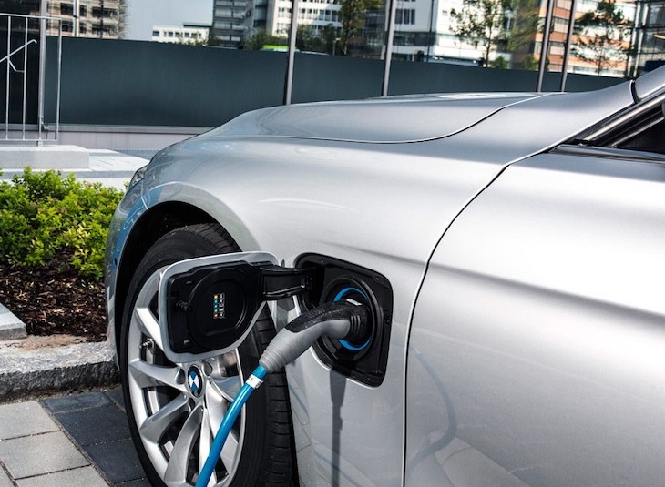 El 50% de BMW que venda en Europa serán eléctricos o híbridos enchufables