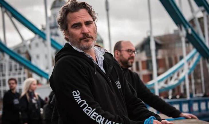 El actor nominado al Oscar Joaquin Phoenix  se implica decididamente en la organización ‘Igualdad Animal’
