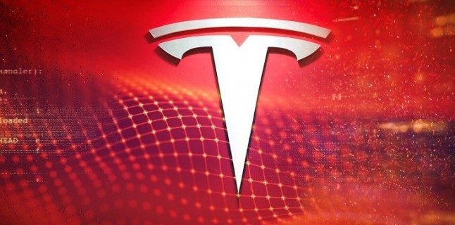Tesla sigue en números rojos