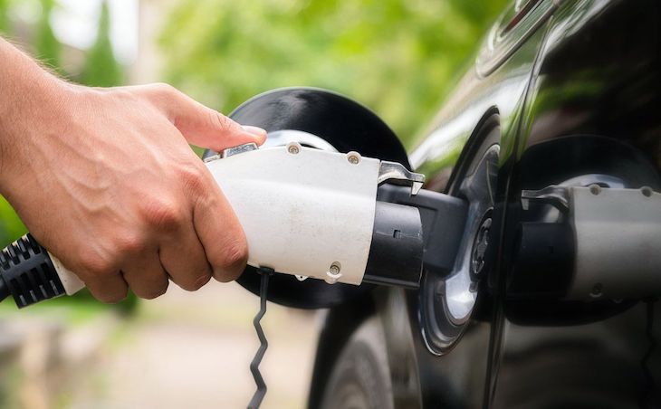 Los vehículos eléctricos triplicarían las ventas en España con una bajada del IVA