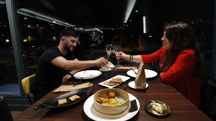 Los restaurantes gallegos que sirvan cenas