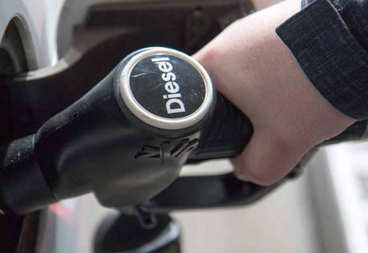 Co2. La bonificación del diésel es una ‘burda’ cesión para aprobar los PGE