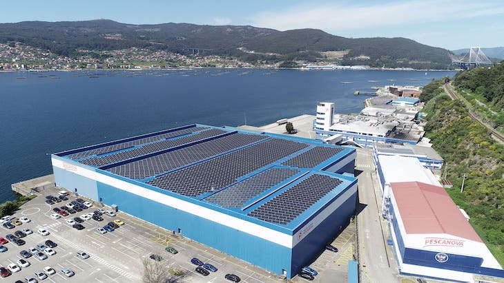 EiDF Solar cubre de paneles solares las empresas del Puerto de Vigo