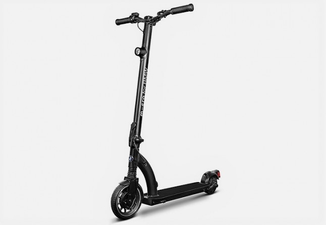 BMW se apunta a los patinetes eléctricos con el E-Scooter