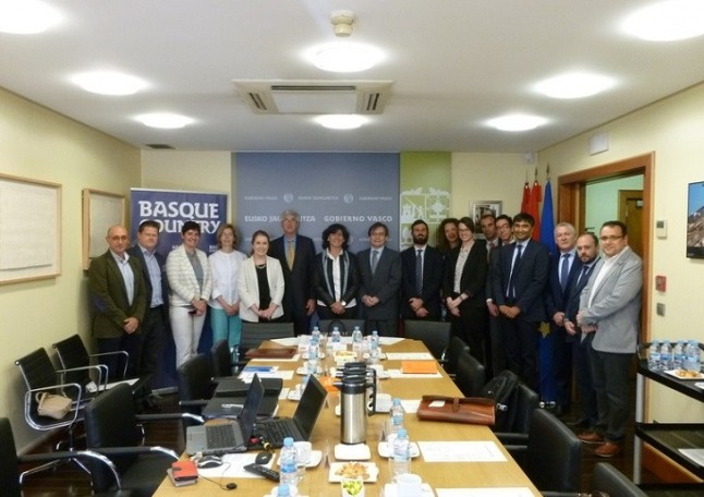 Euskadi presenta su política en materia de economía circular a las embajadas extranjeras en Madrid