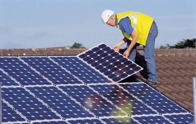 El nuevo real decreto de autoconsumo puede tener un impacto de 450 millones de euros en la Comunitat Valenciana